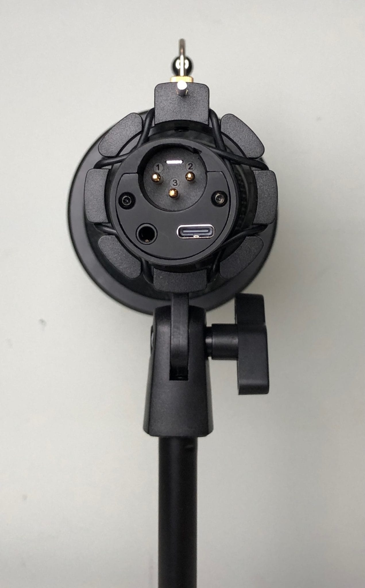 Maono HD300T USB/XLR Microphone Review - All The Accessories