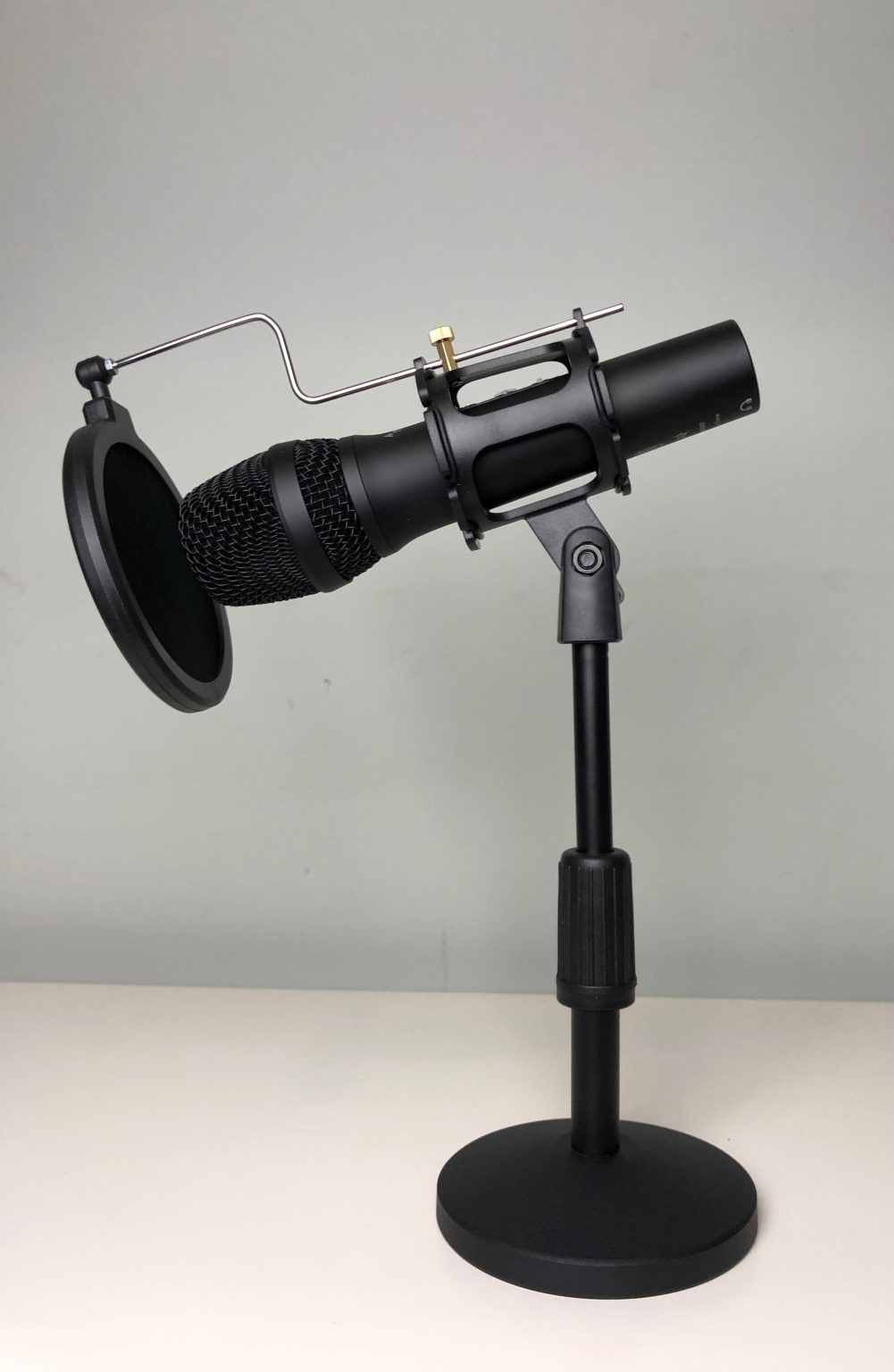 Maono Hd T Usb Xlr Microphone Review All The Accessories