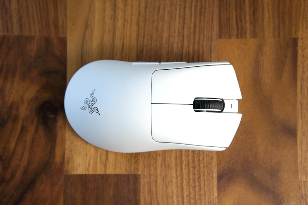 Razer DeathAdder V3 Pro - Top