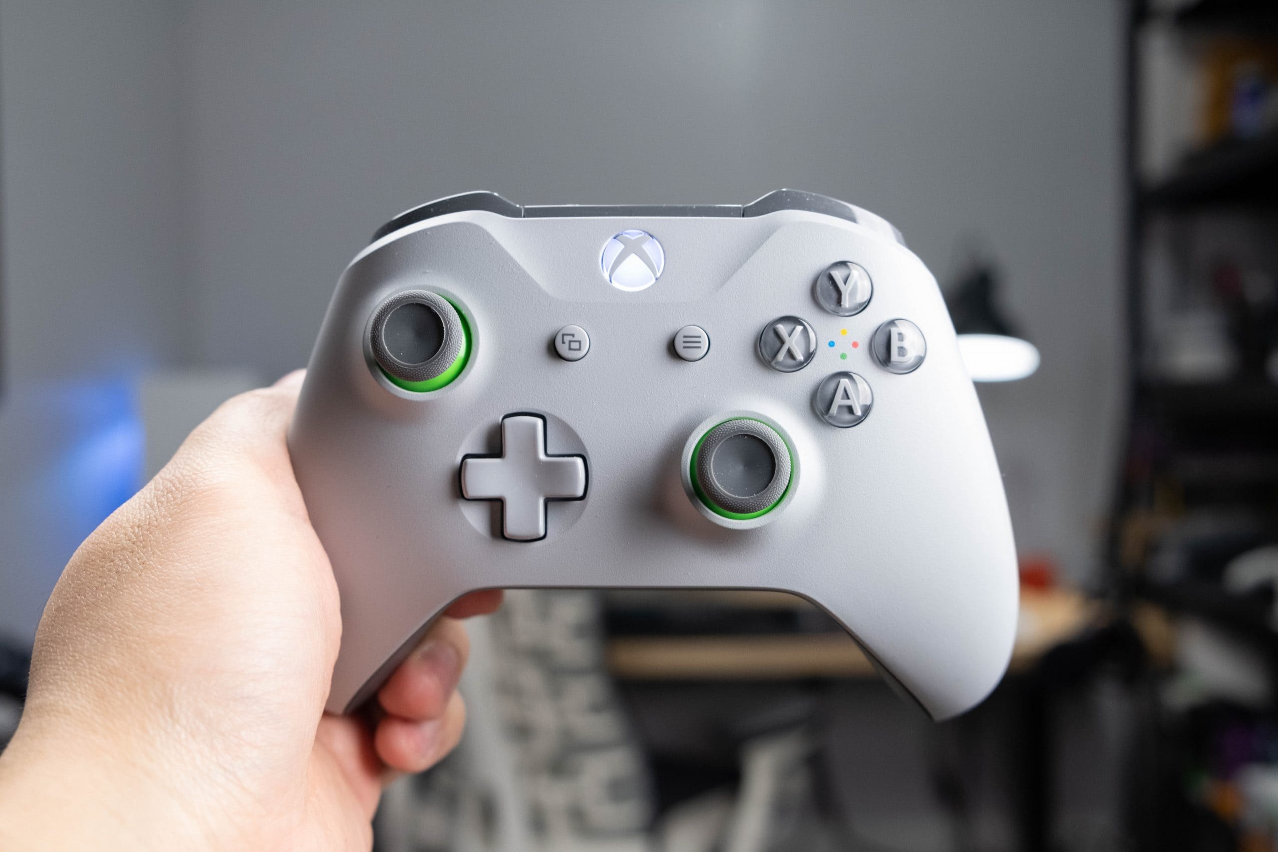 what is the best xbox controller